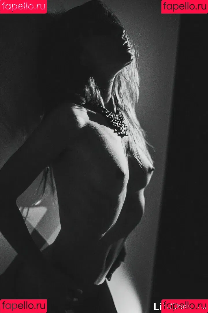 Guerlain Onlyfans Photo Gallery 