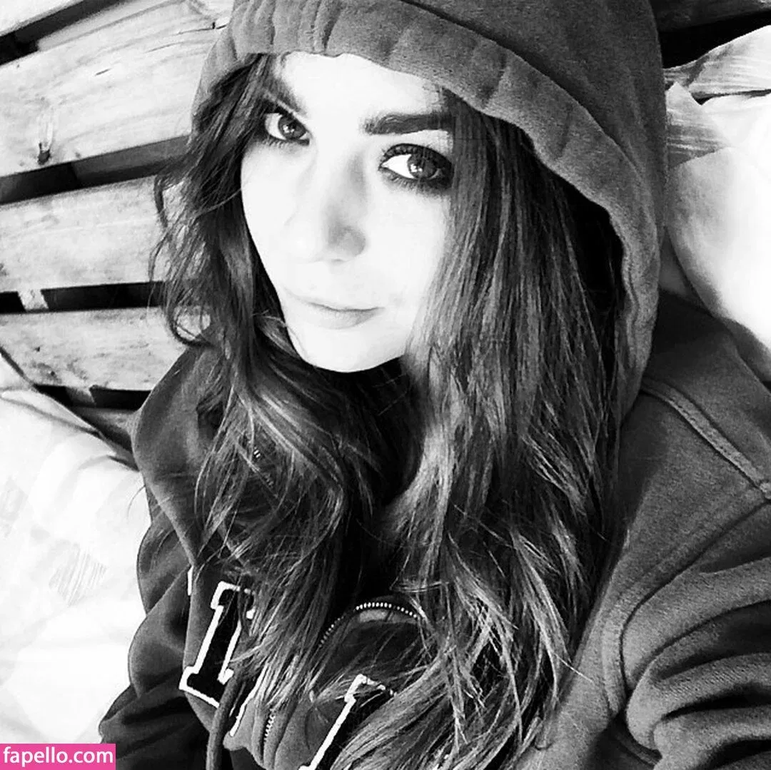 Guerlain Onlyfans Photo Gallery 