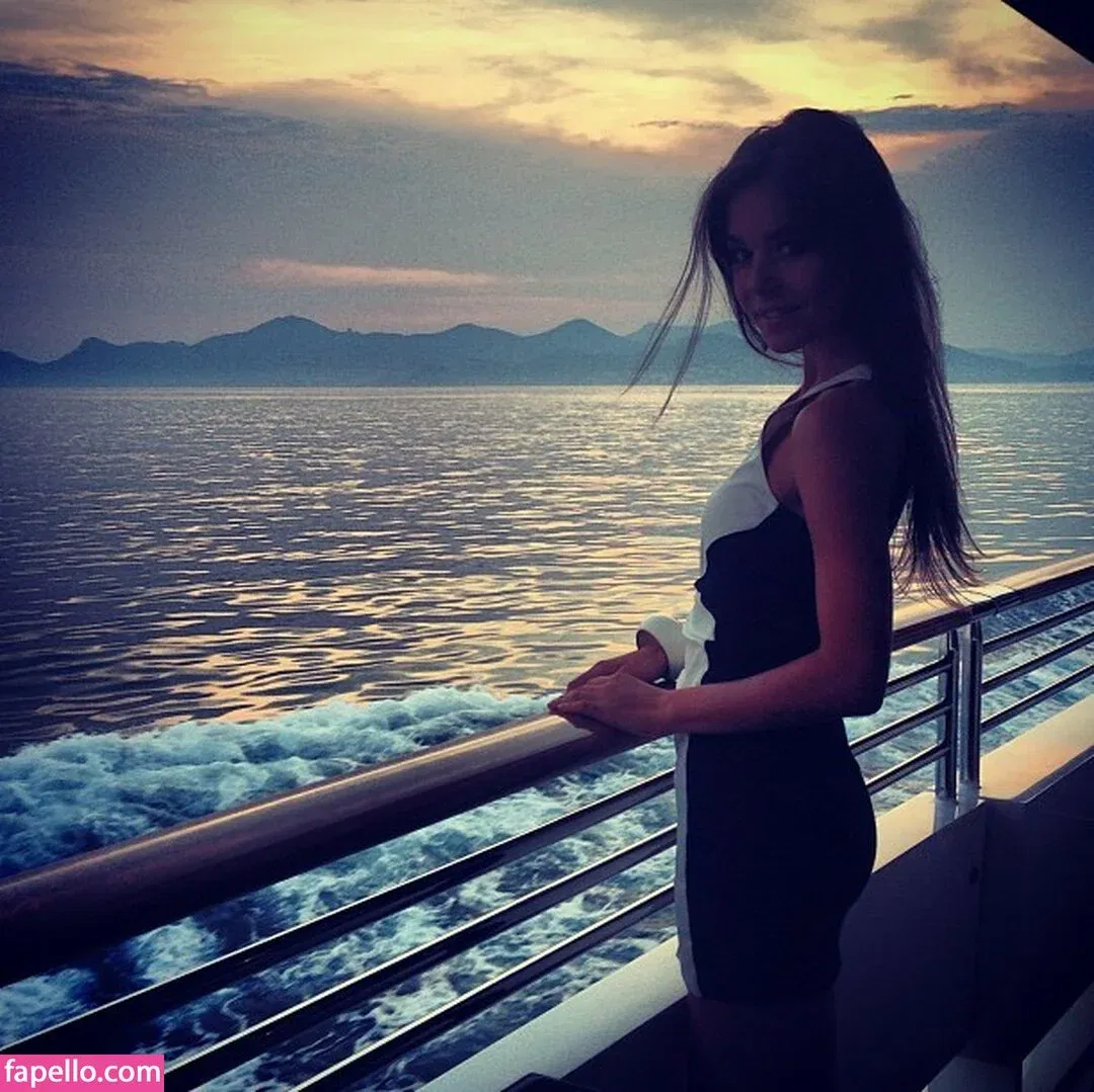 Guerlain Onlyfans Photo Gallery 