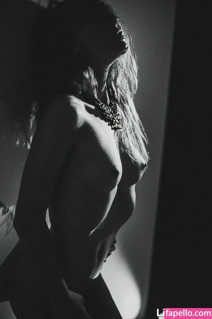 Guerlain Onlyfans Photo Gallery 