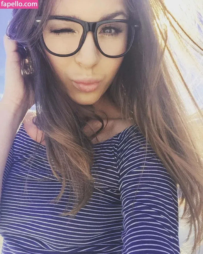 Guerlain Onlyfans Photo Gallery 