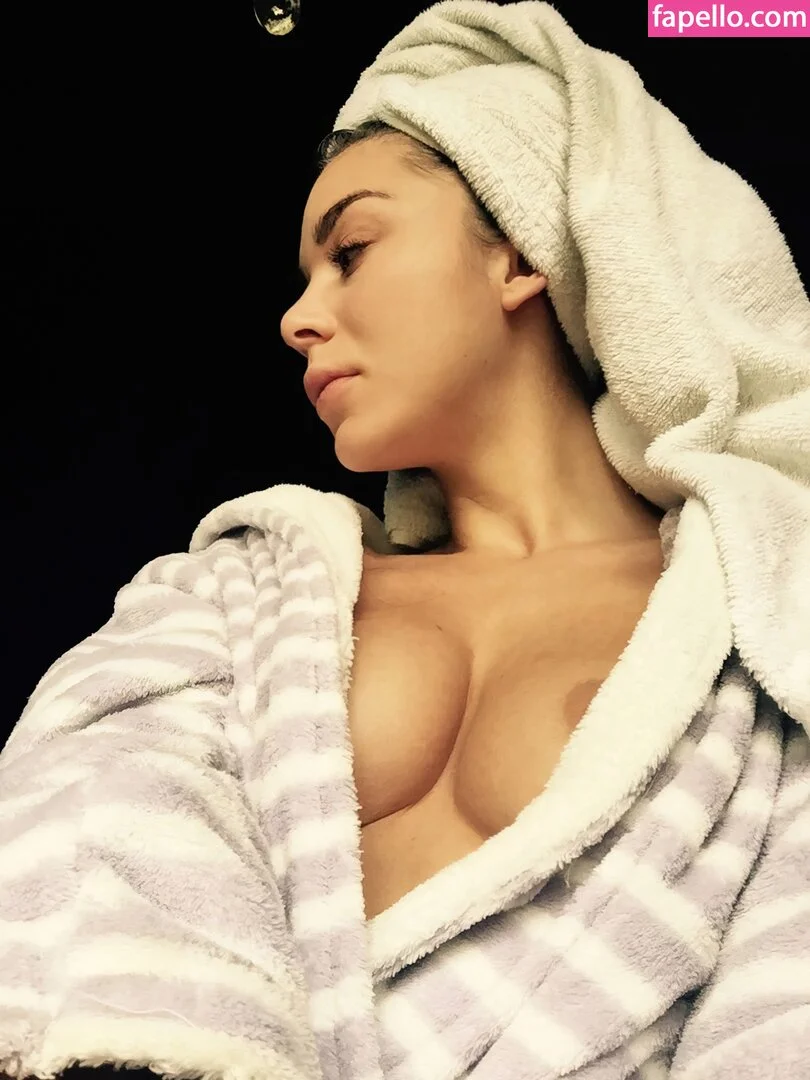 Guerlain Onlyfans Photo Gallery 