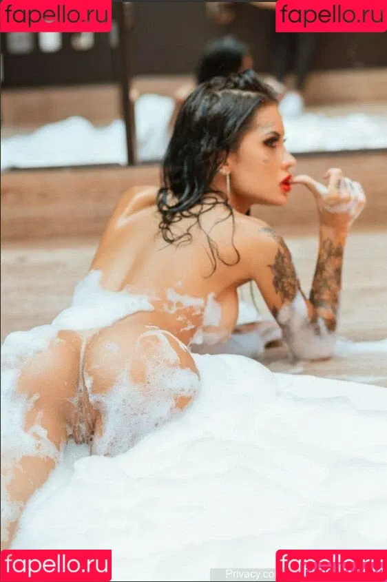 Tati Zaqui Onlyfans Photo Gallery 