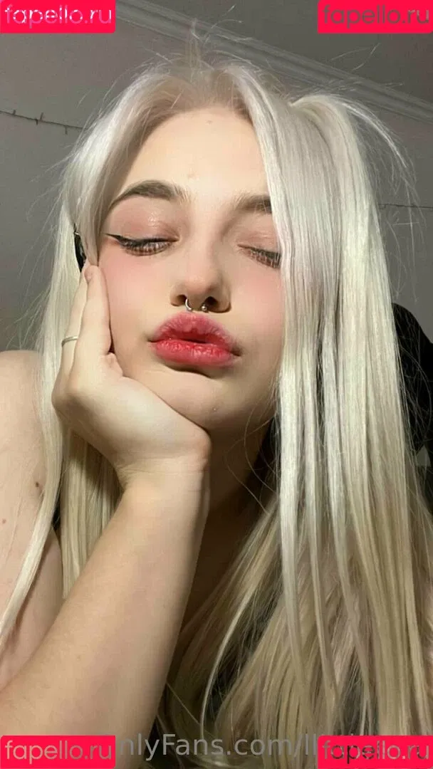 llittleeva Onlyfans Photo Gallery 