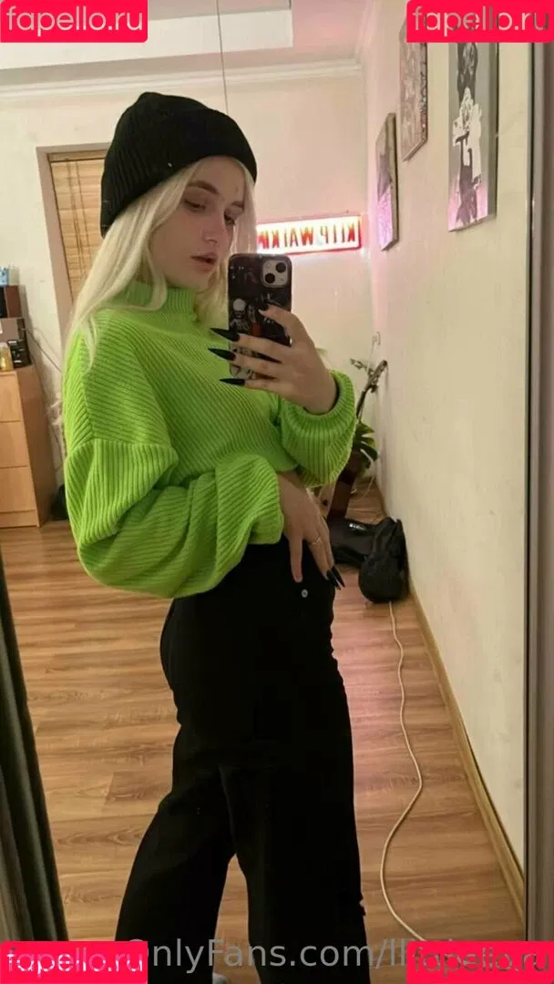 llittleeva Onlyfans Photo Gallery 