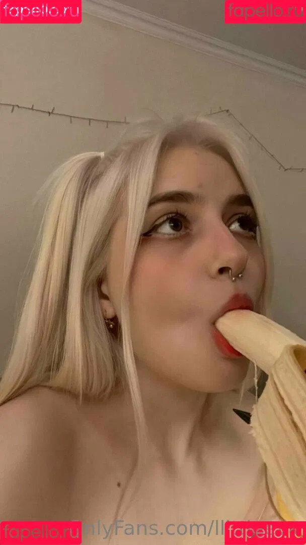 llittleeva Onlyfans Photo Gallery 