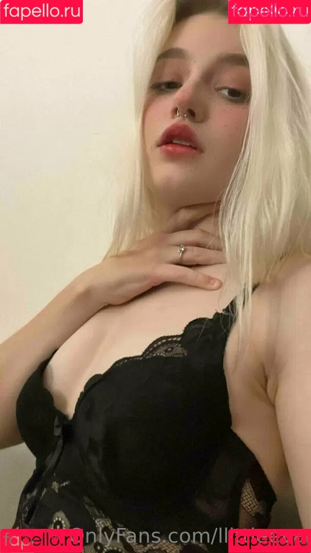 llittleeva Onlyfans Photo Gallery 