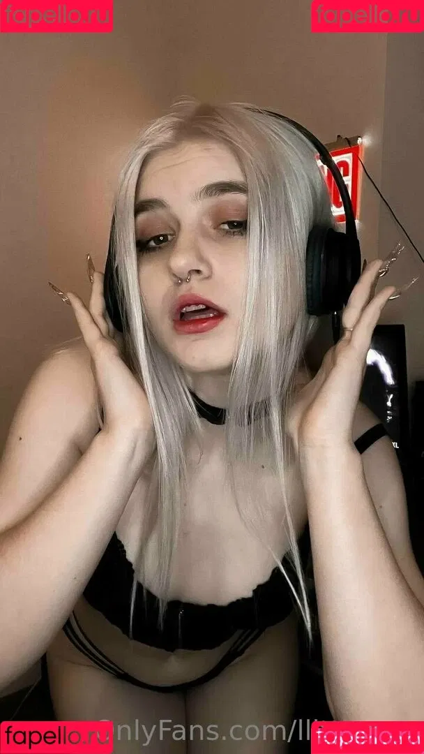 llittleeva Onlyfans Photo Gallery 
