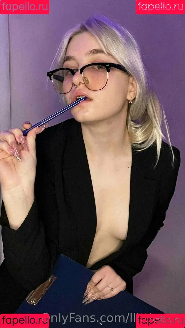 llittleeva Onlyfans Photo Gallery 