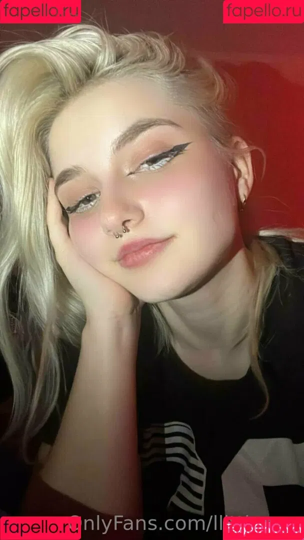 llittleeva Onlyfans Photo Gallery 
