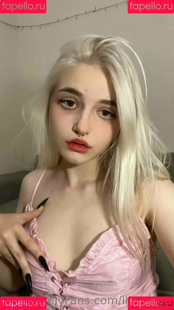 llittleeva Onlyfans Photo Gallery 