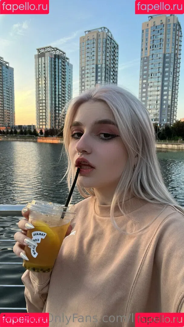 llittleeva Onlyfans Photo Gallery 