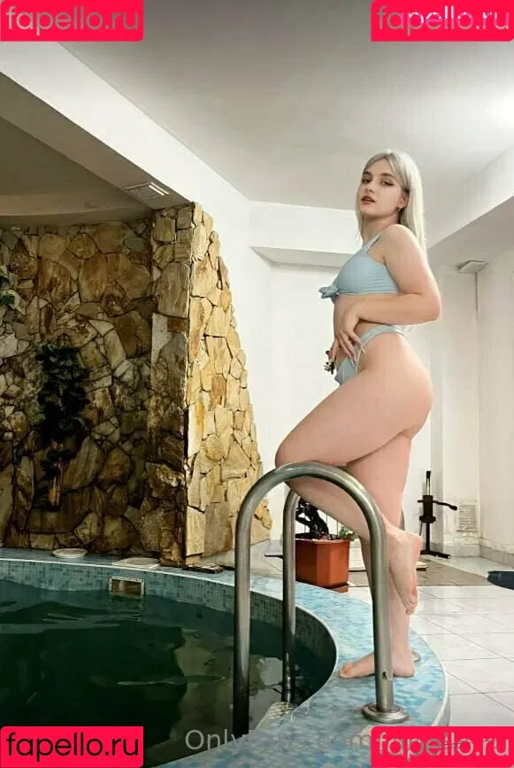 llittleeva Onlyfans Photo Gallery 