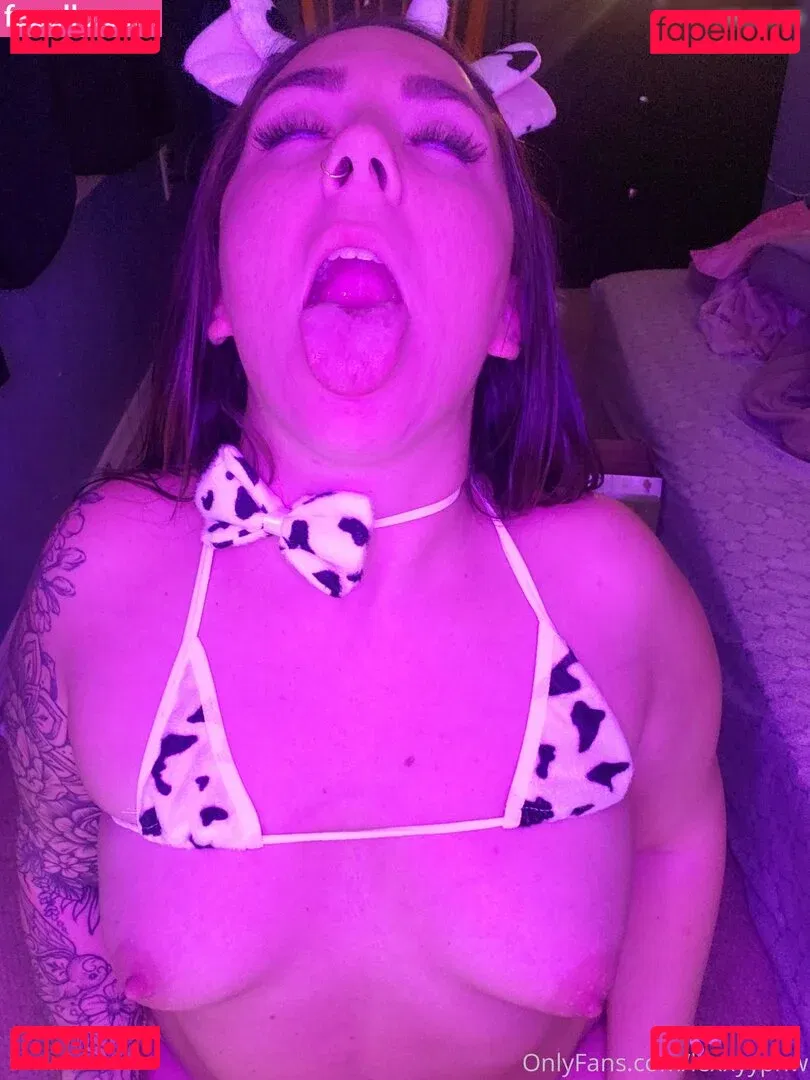 lexxyypnw Onlyfans Photo Gallery 