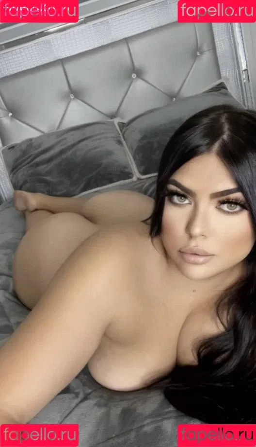 KatEstrada Onlyfans Photo Gallery 