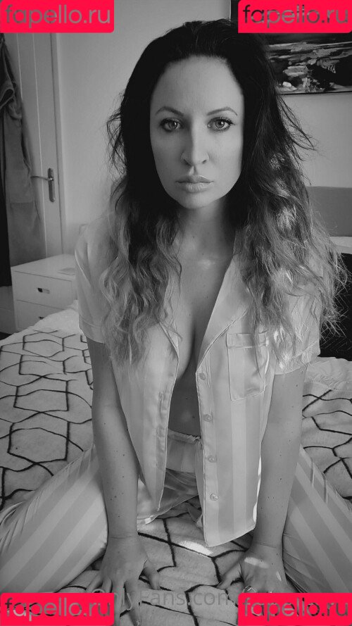 rebeccava Onlyfans Photo Gallery 