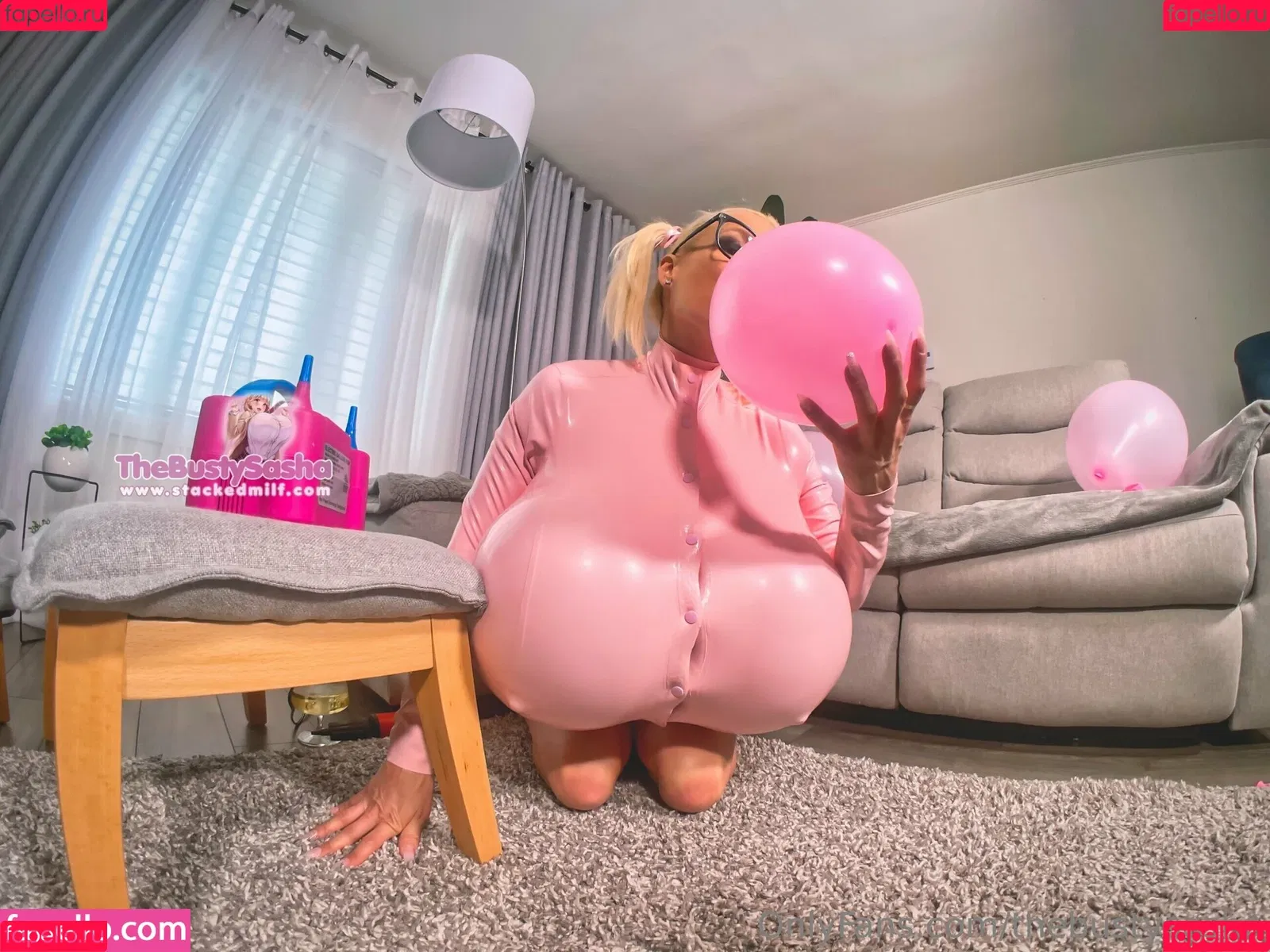 thebustysasha Onlyfans Photo Gallery 