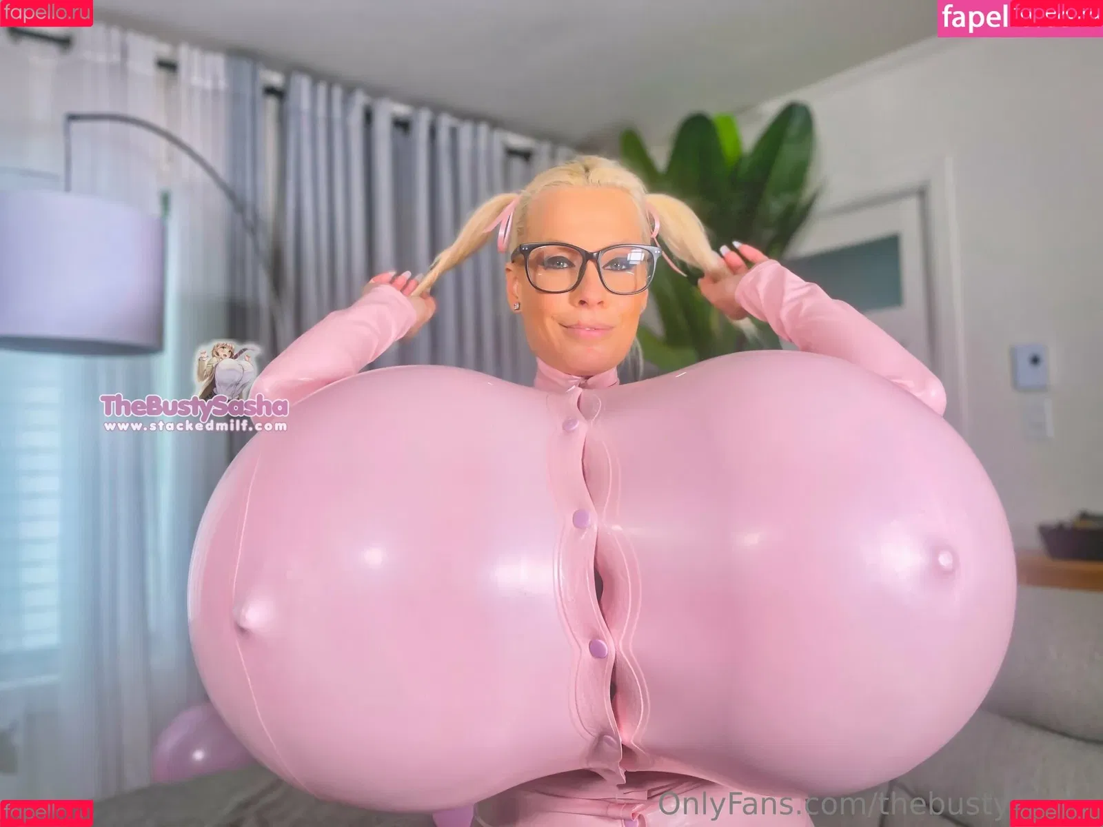 thebustysasha Onlyfans Photo Gallery 