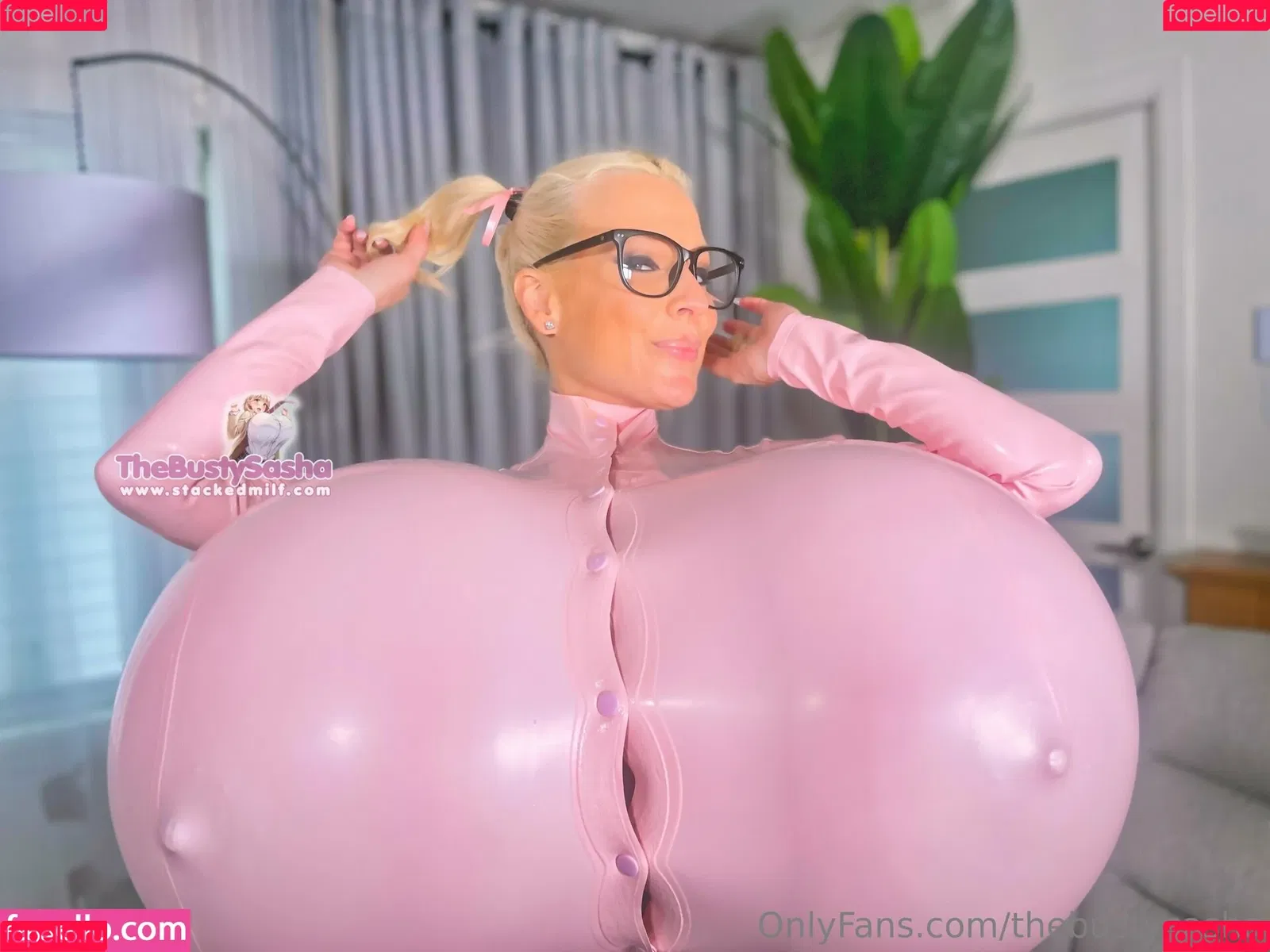 thebustysasha Onlyfans Photo Gallery 