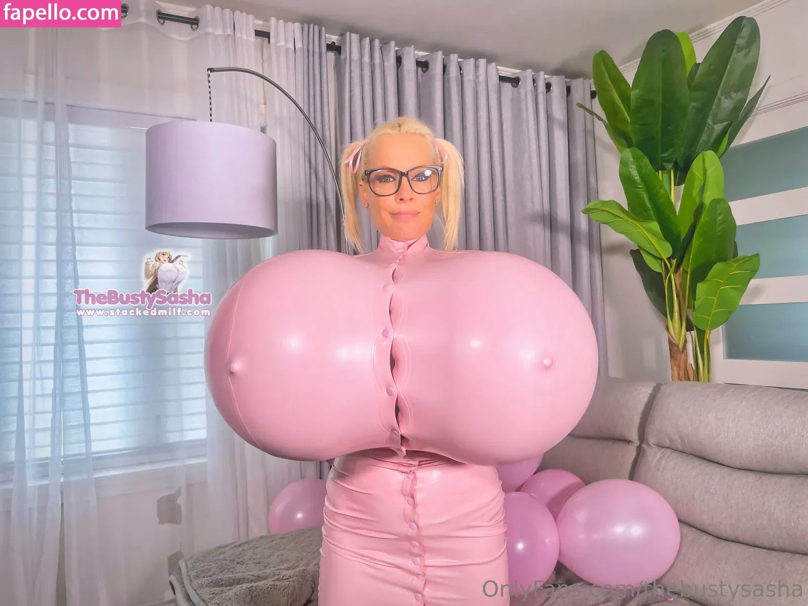 thebustysasha Onlyfans Photo Gallery 