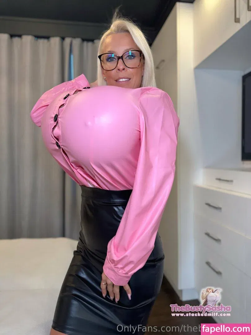 thebustysasha Onlyfans Photo Gallery 