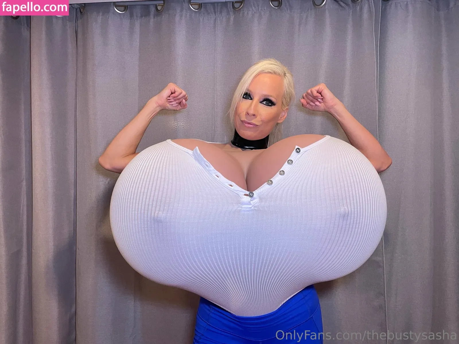 thebustysasha Onlyfans Photo Gallery 