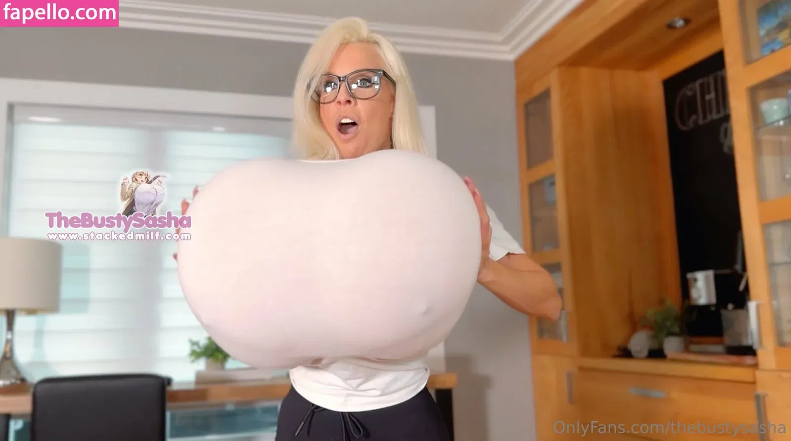 thebustysasha Onlyfans Photo Gallery 