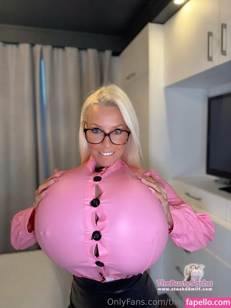 thebustysasha Onlyfans Photo Gallery 