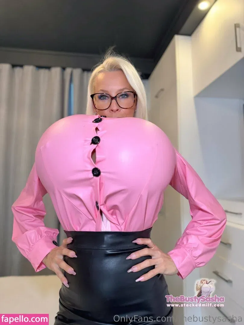 thebustysasha Onlyfans Photo Gallery 
