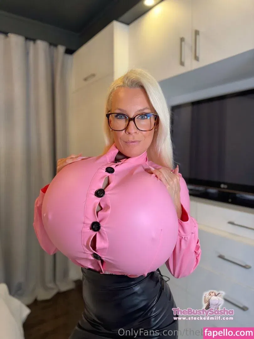 thebustysasha Onlyfans Photo Gallery 