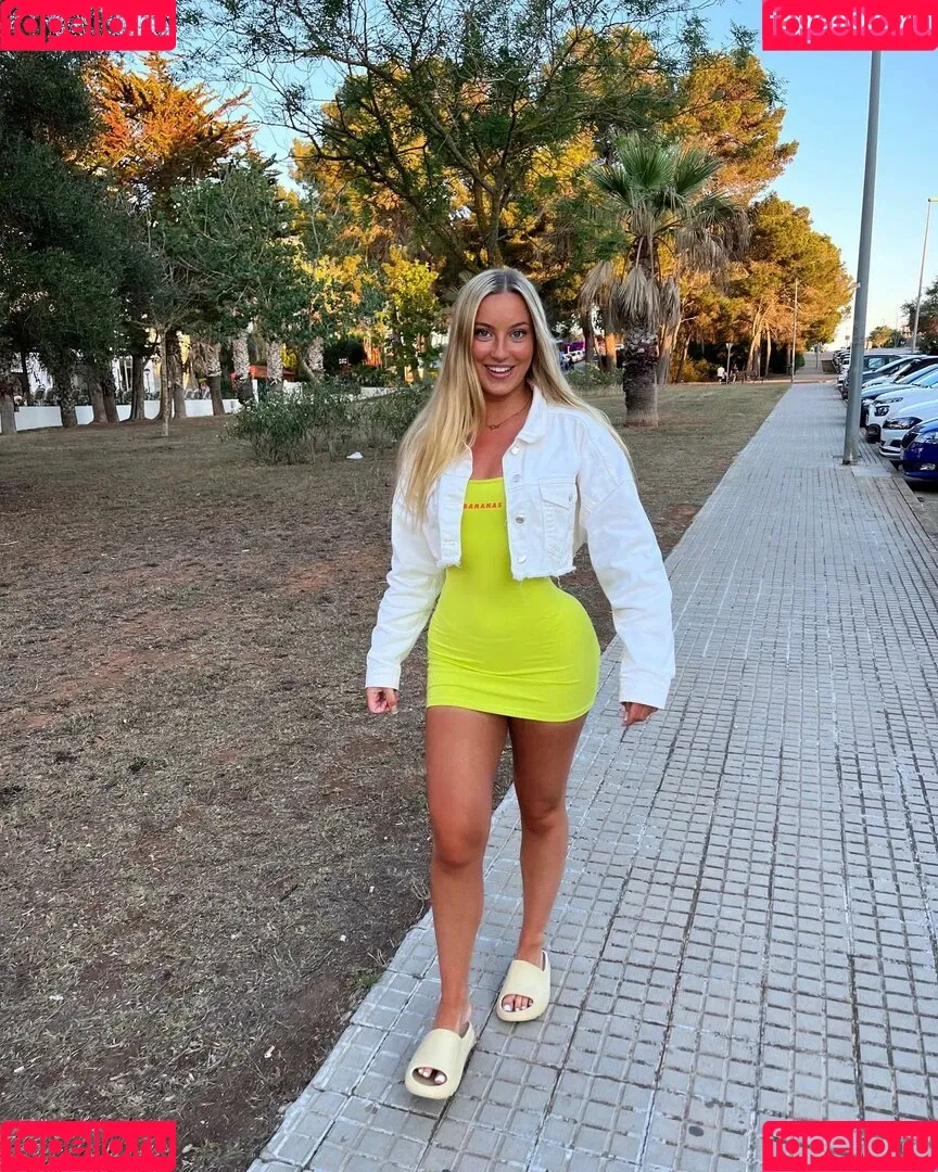 Evie Garbe Onlyfans Photo Gallery 