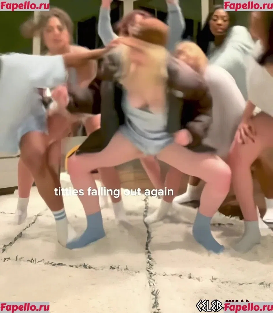 Billie Eilish Onlyfans Photo Gallery 