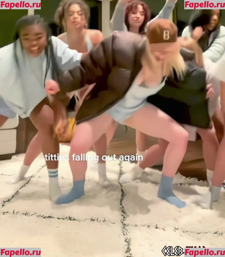 Billie Eilish Onlyfans Photo Gallery 