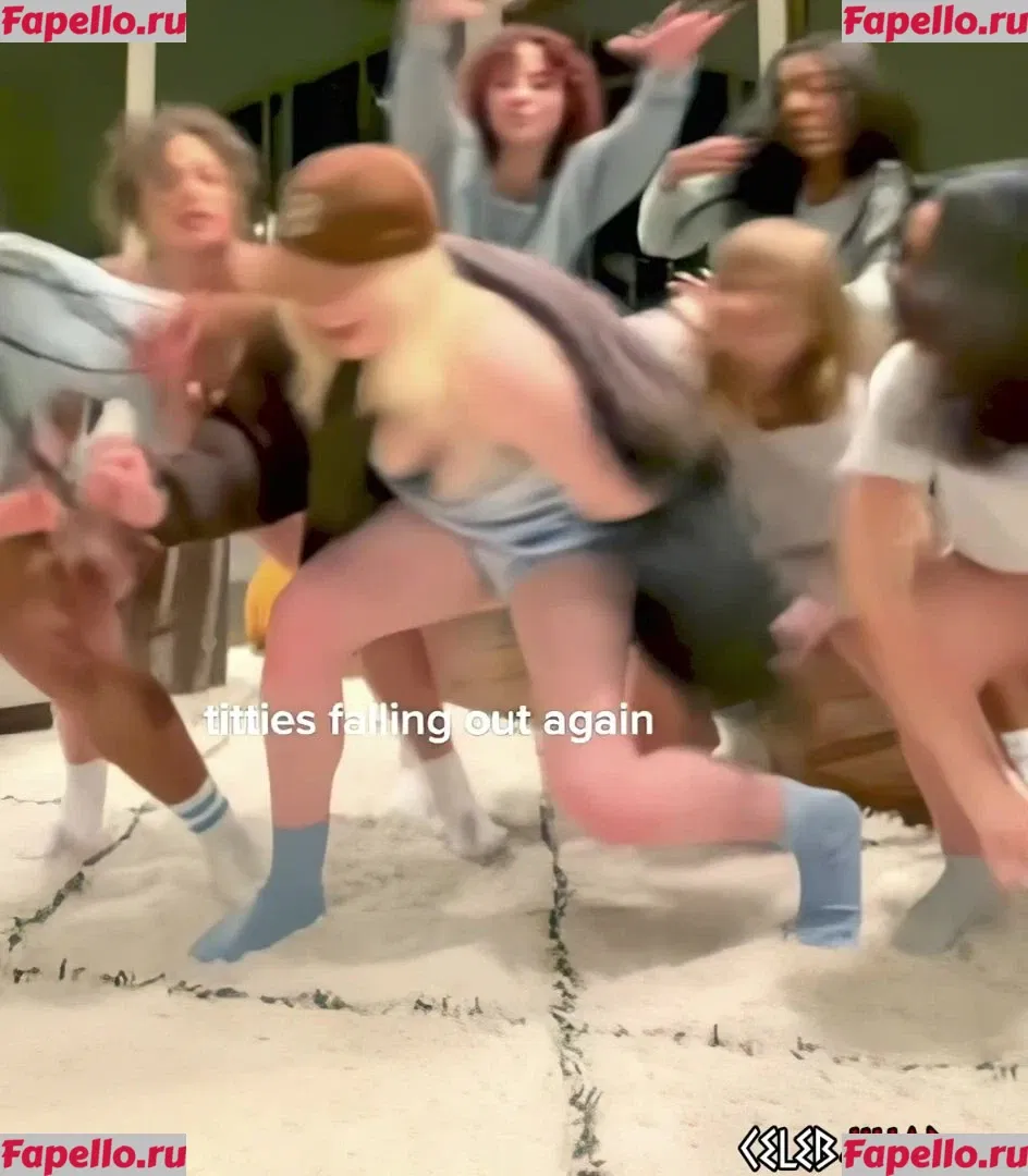 Billie Eilish Onlyfans Photo Gallery 