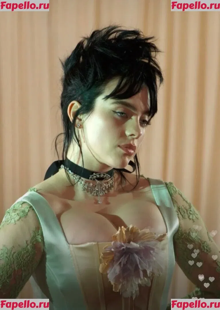 Billie Eilish Onlyfans Photo Gallery 