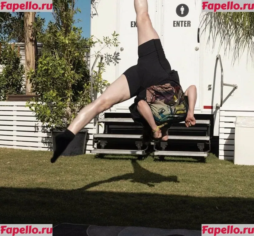 Billie Eilish Onlyfans Photo Gallery 