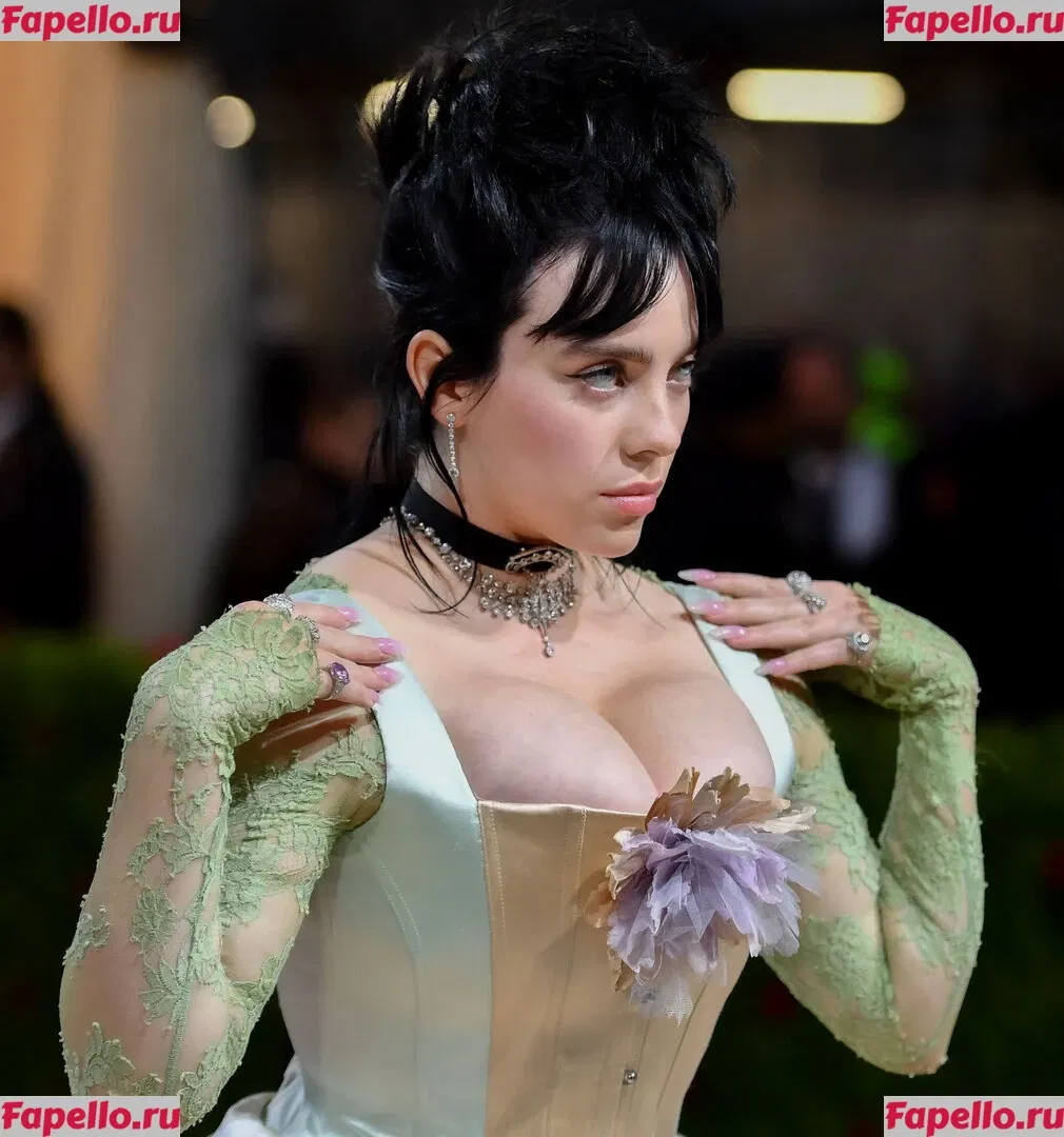 Billie Eilish Onlyfans Photo Gallery 