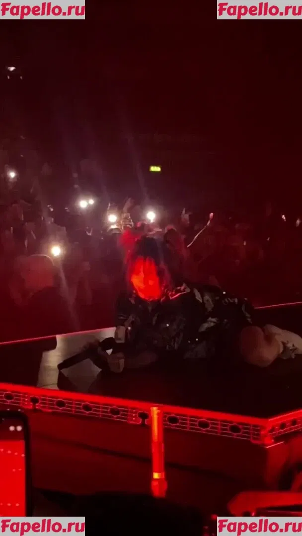 Billie Eilish Onlyfans Photo Gallery 