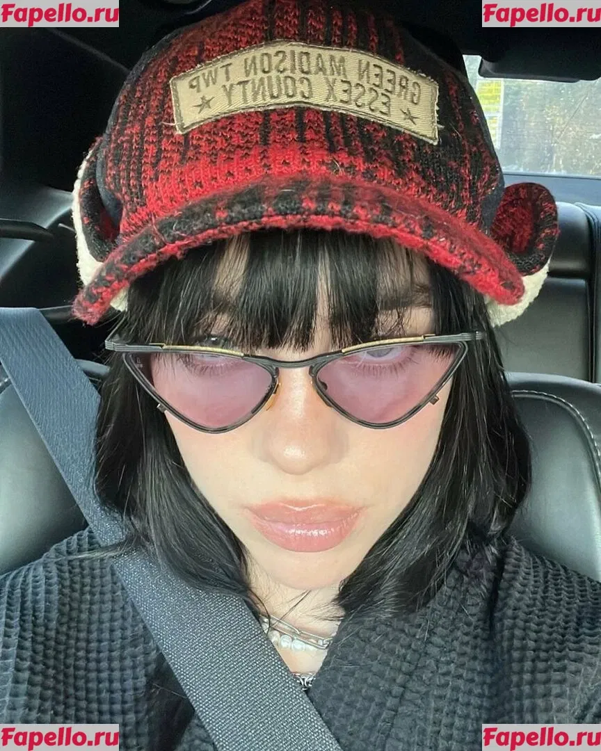 Billie Eilish Onlyfans Photo Gallery 