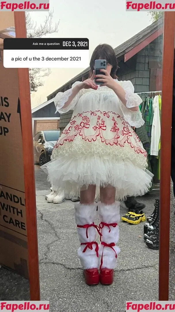 Billie Eilish Onlyfans Photo Gallery 