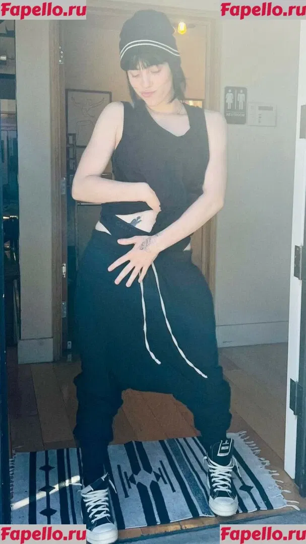 Billie Eilish Onlyfans Photo Gallery 