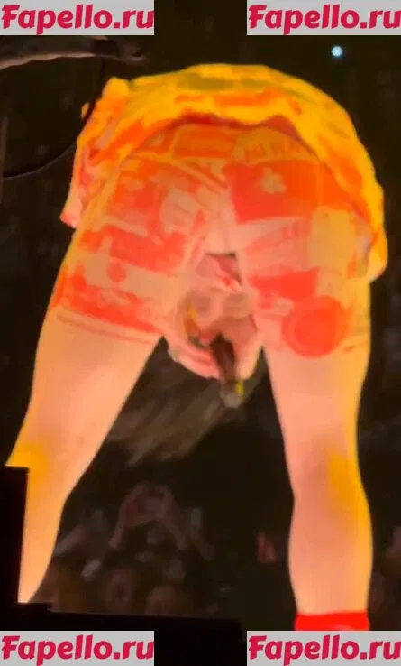 Billie Eilish Onlyfans Photo Gallery 