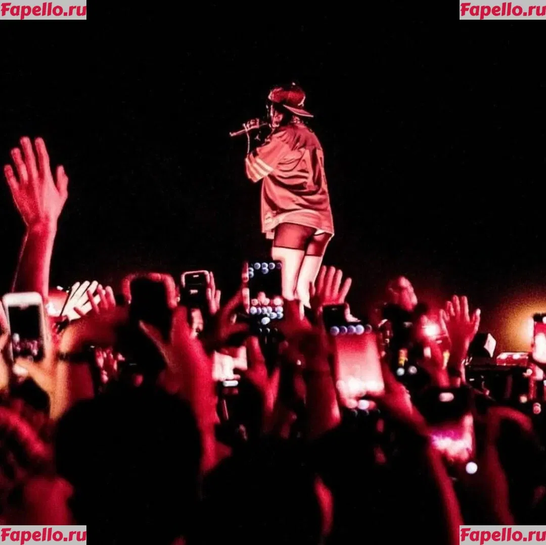 Billie Eilish Onlyfans Photo Gallery 