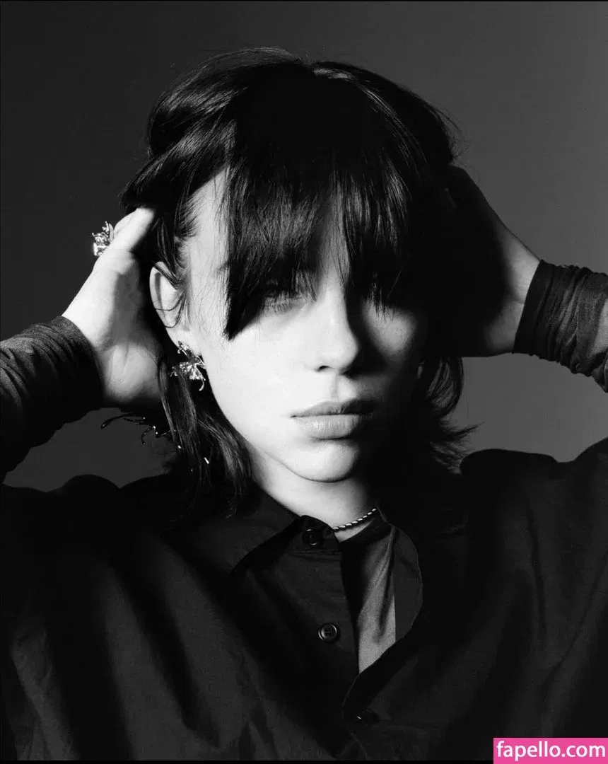 Billie Eilish Onlyfans Photo Gallery 