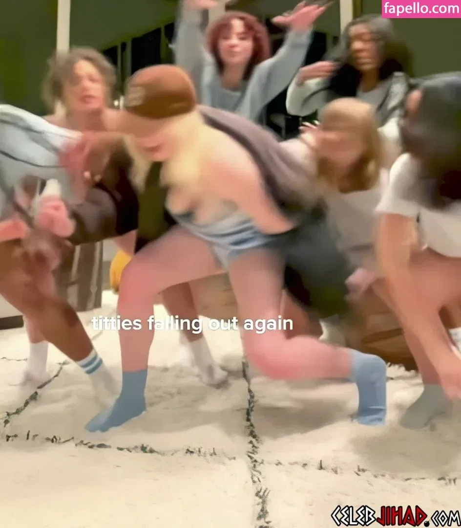 Billie Eilish Onlyfans Photo Gallery 