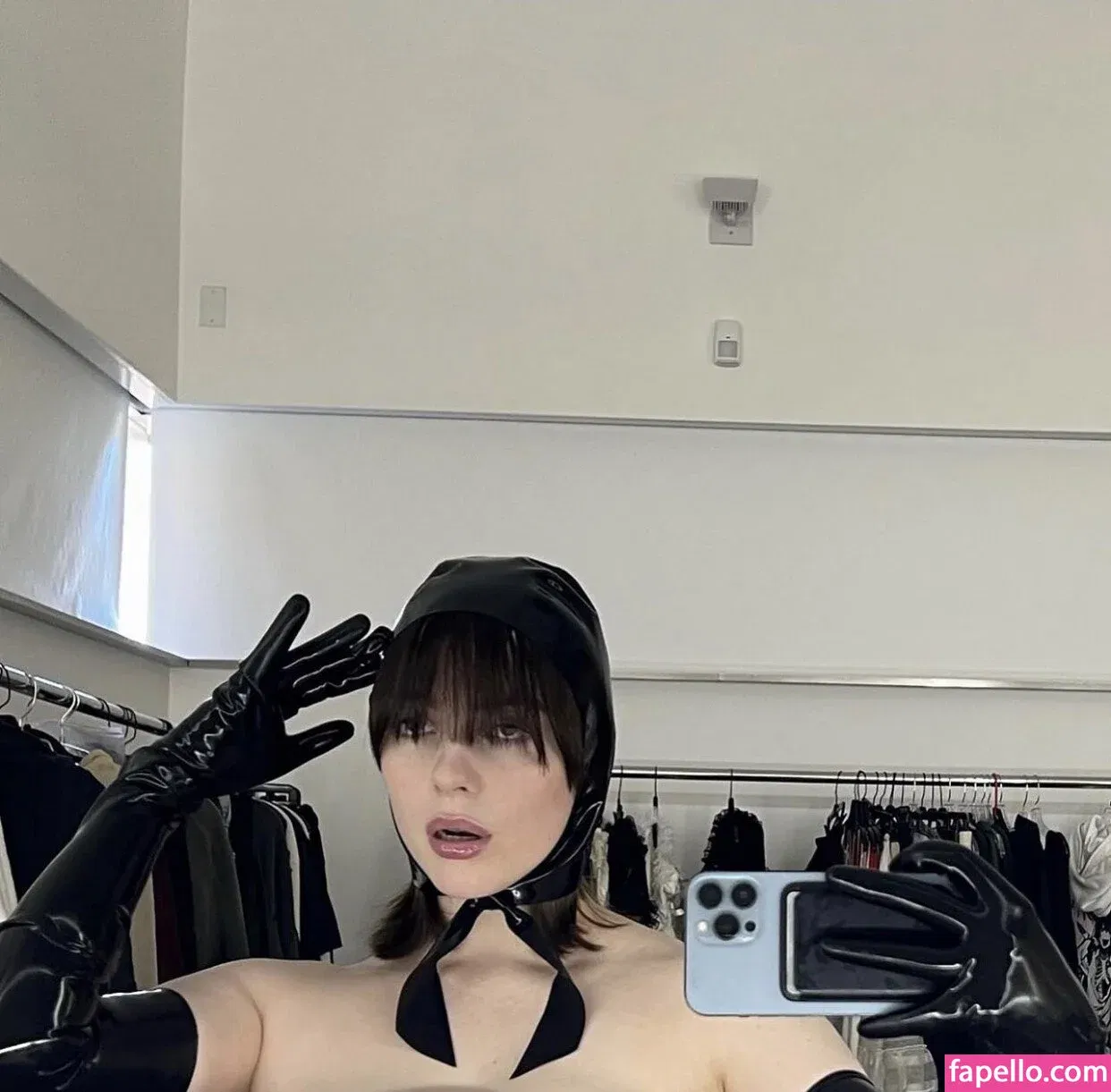 Billie Eilish Onlyfans Photo Gallery 