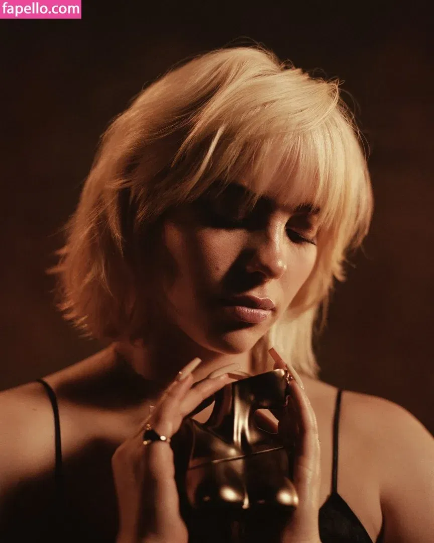 Billie Eilish Onlyfans Photo Gallery 