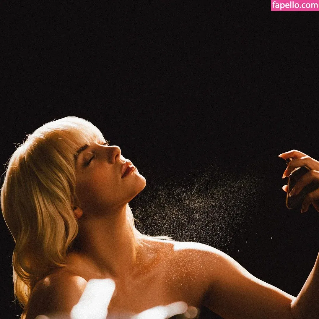 Billie Eilish Onlyfans Photo Gallery 