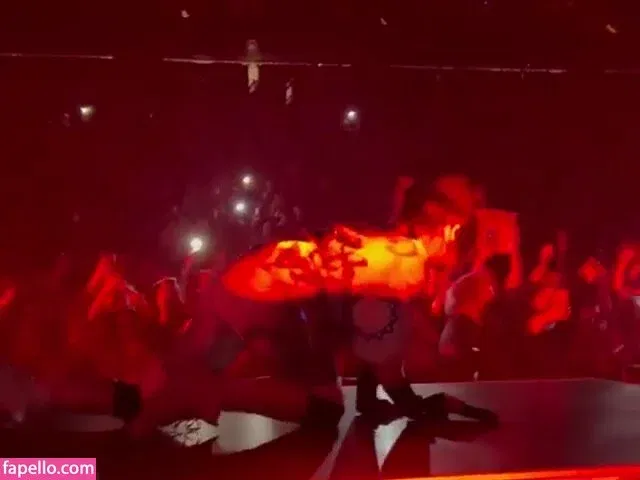 Billie Eilish Onlyfans Photo Gallery 