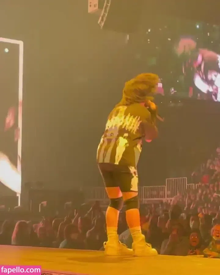 Billie Eilish Onlyfans Photo Gallery 